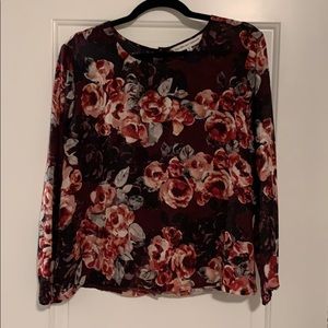 Cupcakes & Cashmere floral blouse